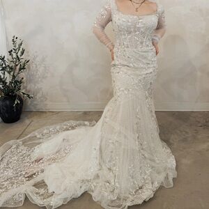 Elegant Lace Wedding Dress